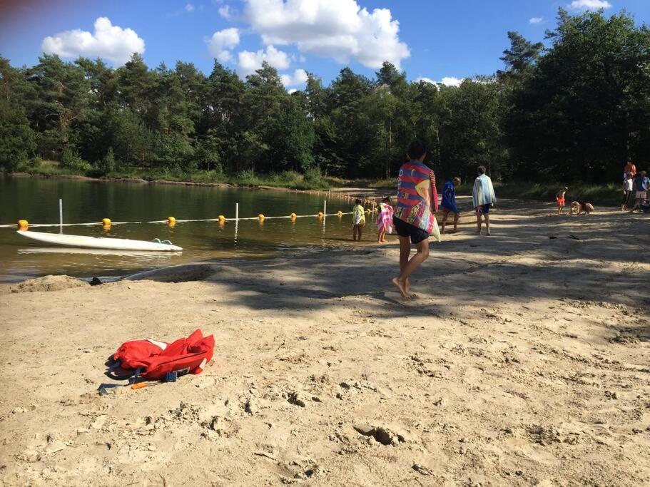 Kindvriendelijke Bungalow In Het Bos Bij Zwemmeer. Vilsteren Dış mekan fotoğraf
