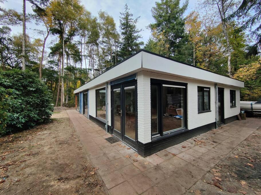 Kindvriendelijke Bungalow In Het Bos Bij Zwemmeer. Vilsteren Dış mekan fotoğraf
