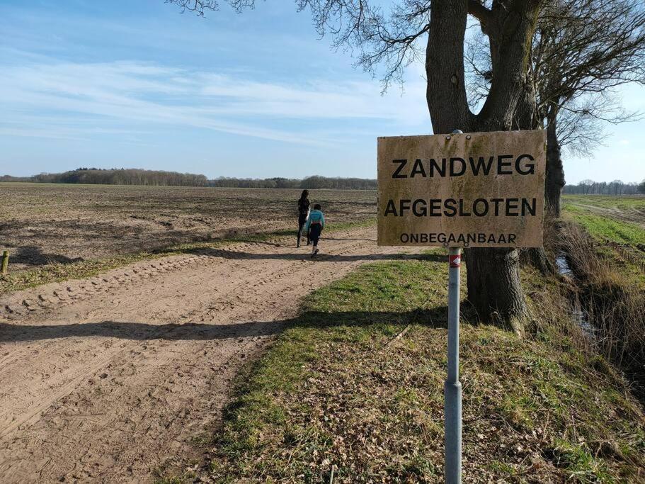 Kindvriendelijke Bungalow In Het Bos Bij Zwemmeer. Vilsteren Dış mekan fotoğraf